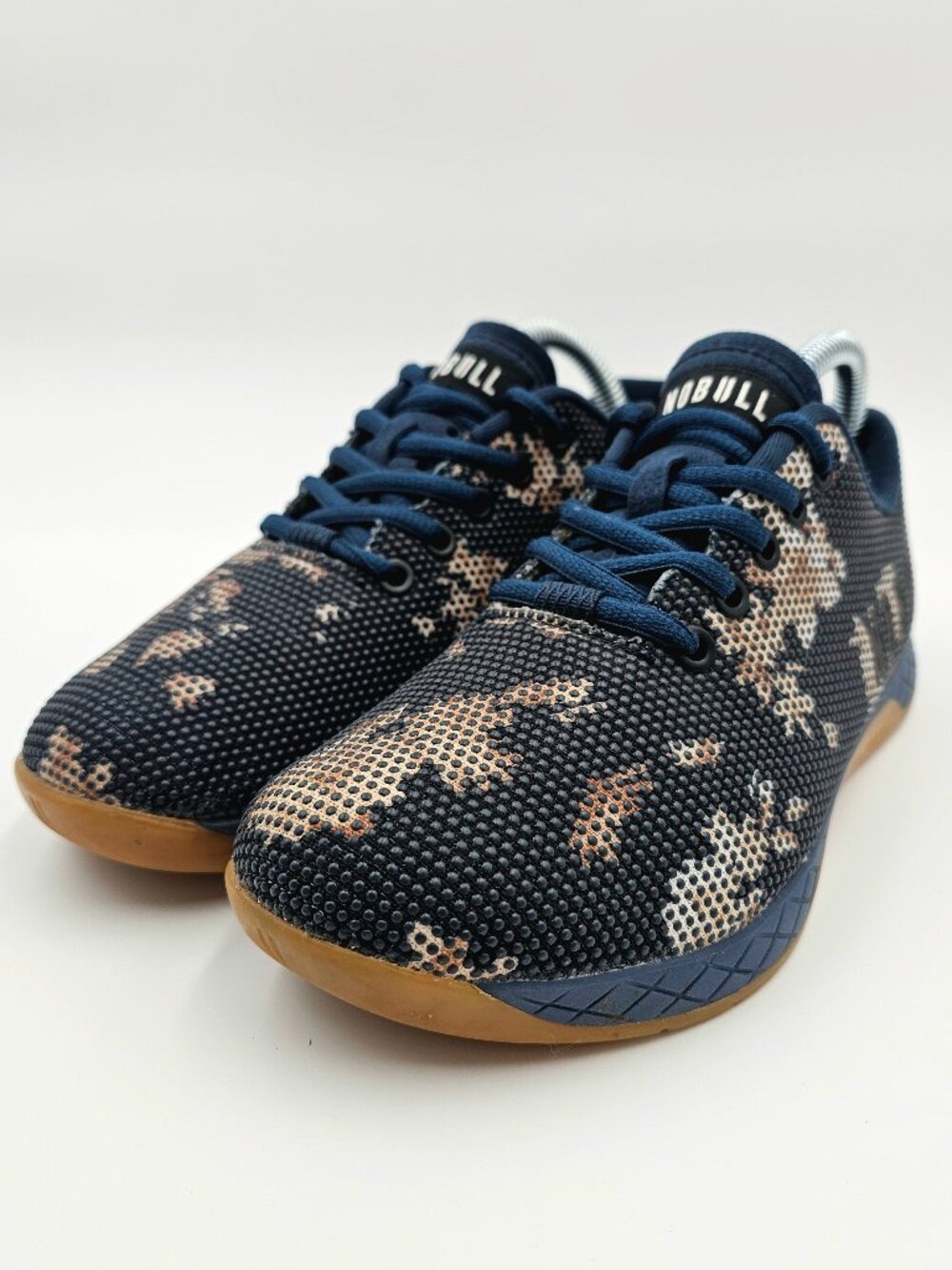 NOBULL SuperFabric Outwork Trainer Blue Dark Floral Gum Shoes Women 8.5 - Men 7